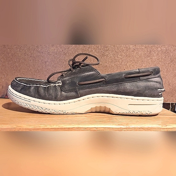 🐠 Sperry Topsiders! - Picture 3 of 5